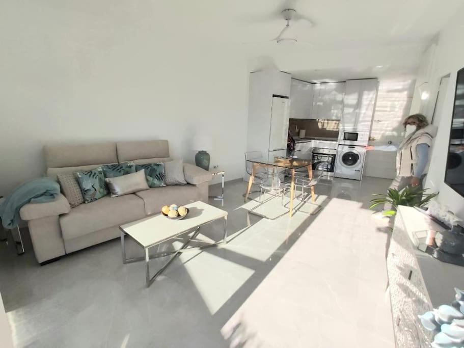 Lux. Frontbeach-Terrace. 5 Pools.Tv. 2 A.C.Netflix Бенальмадена Екстер'єр фото