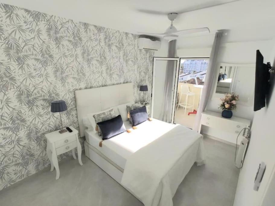 Lux. Frontbeach-Terrace. 5 Pools.Tv. 2 A.C.Netflix Бенальмадена Екстер'єр фото