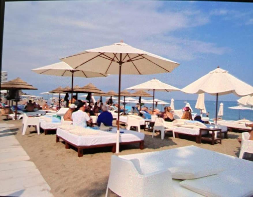 Lux. Frontbeach-Terrace. 5 Pools.Tv. 2 A.C.Netflix Бенальмадена Екстер'єр фото